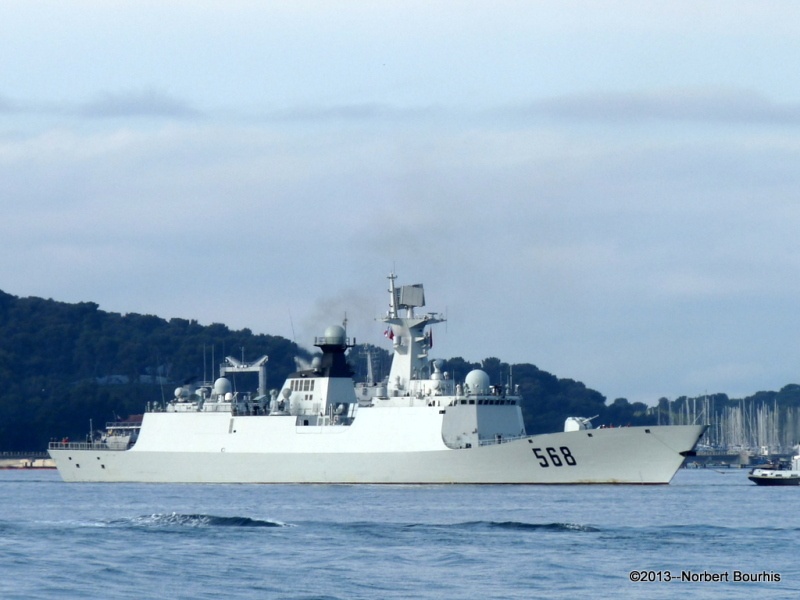 Ham doi Nam Hai Trung Quoc tap tran tan cong tren bien hinh anh