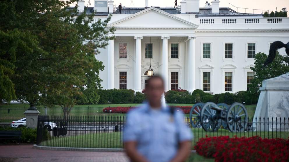 IS doa khung bo Washington hinh anh