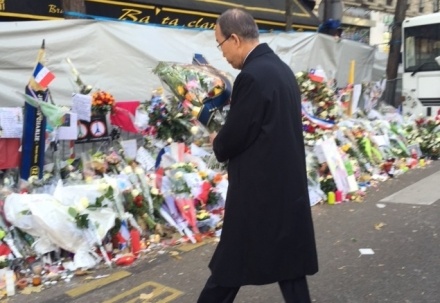 Tong thu ky LHQ tham hien truong khung bo o Paris hinh anh