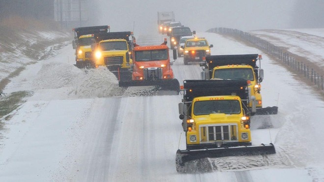 Nguoi Viet doi pho voi bao tuyet ky luc o My hinh anh