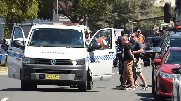 No sung, bat coc con tin tai Sydney hinh anh