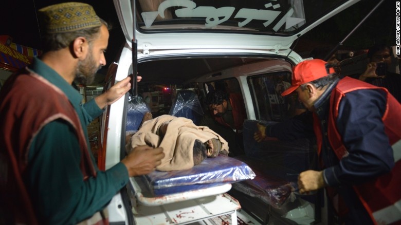 Khung canh hon loan sau vu danh bom o Pakistan hinh anh