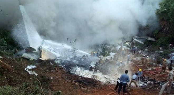 May bay roi o Trung Quoc, hai nguoi thiet mang hinh anh