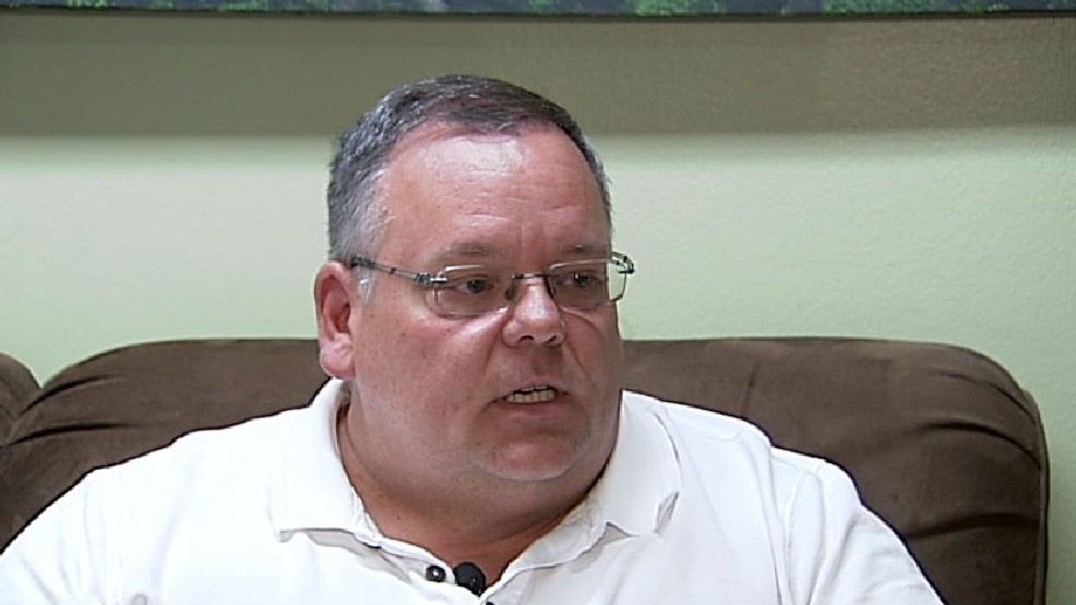 Va mieng vi chi trich nguoi goc Viet an thit cho hinh anh