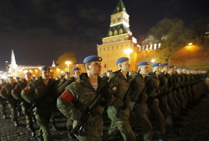 Nga dieu binh Ngay Chien thang anh 13