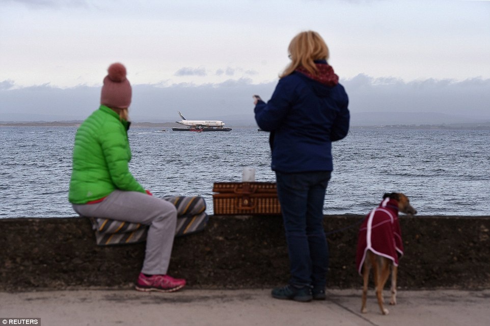 Boeing 767 ‘bơi’ vượt biển ảnh 5 Boeing 767 ‘boi’ vuot bien anh 5