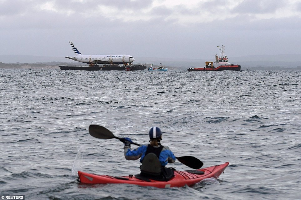 Boeing 767 ‘bơi’ vượt biển ảnh 6 Boeing 767 ‘boi’ vuot bien anh 6