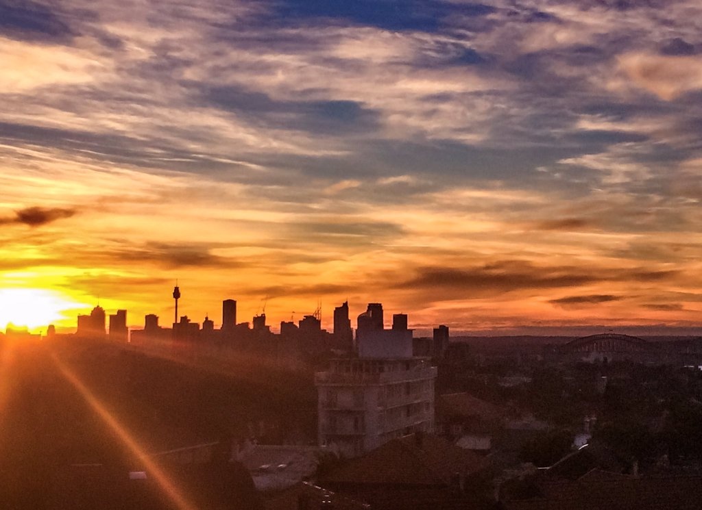 hoang hon do nhu mau tren bau troi Sydney anh 3