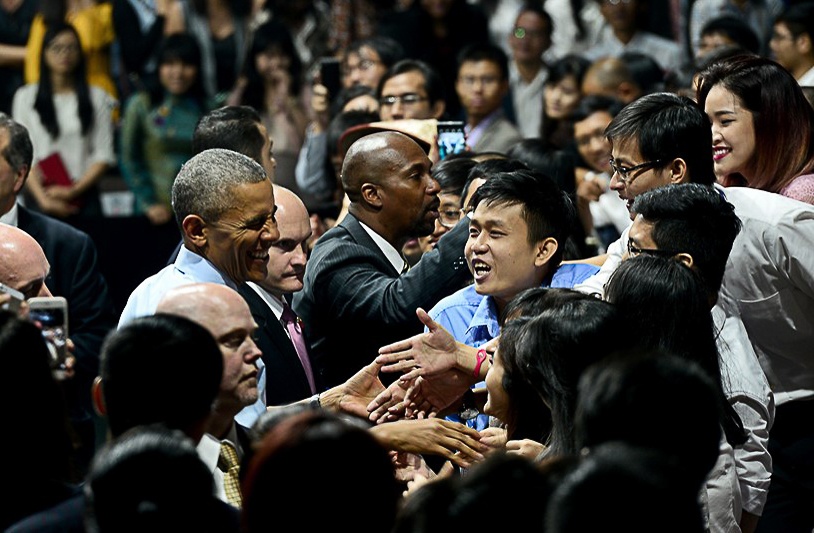 Mot Obama cuc 'cool' giua doi thuong Viet Nam hinh anh