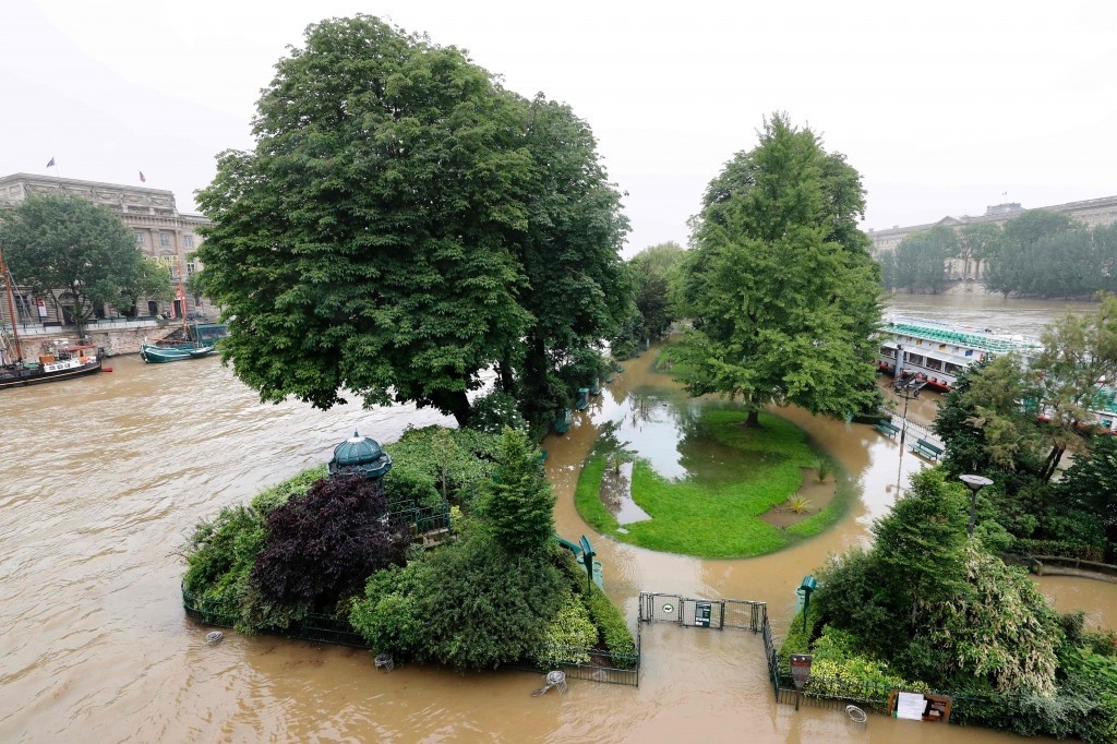 Paris ngập nước ảnh 7 Paris ngap nuoc anh 7