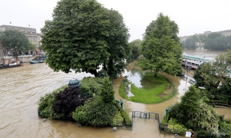 Paris ngap nuoc anh 4