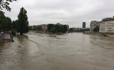 Paris ngap nuoc anh 8