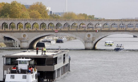 Paris ngap nuoc anh 9