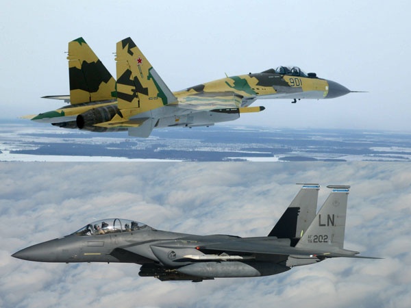 So sanh suc manh chien dau cua F-15 va Su-35 hinh anh
