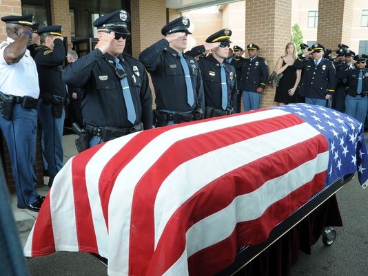 tấn công đẫm máu nhất nhằm vào cảnh sát Mỹ ảnh 2 tan cong dam mau nhat nham vao canh sat My anh 2