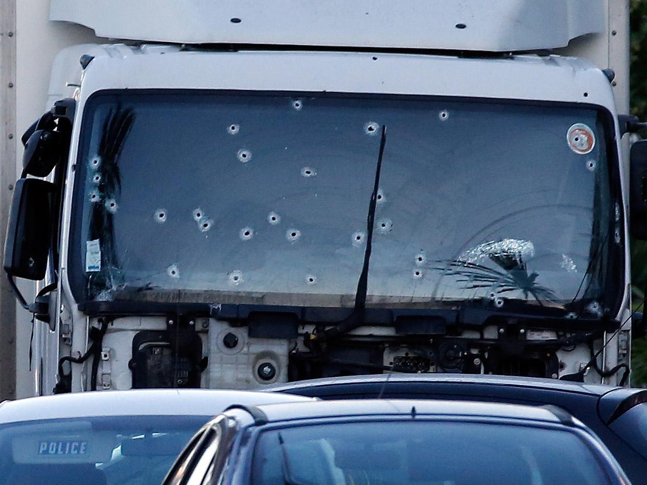 Phap cong bo nhan than hung thu vu tan cong Nice anh 1