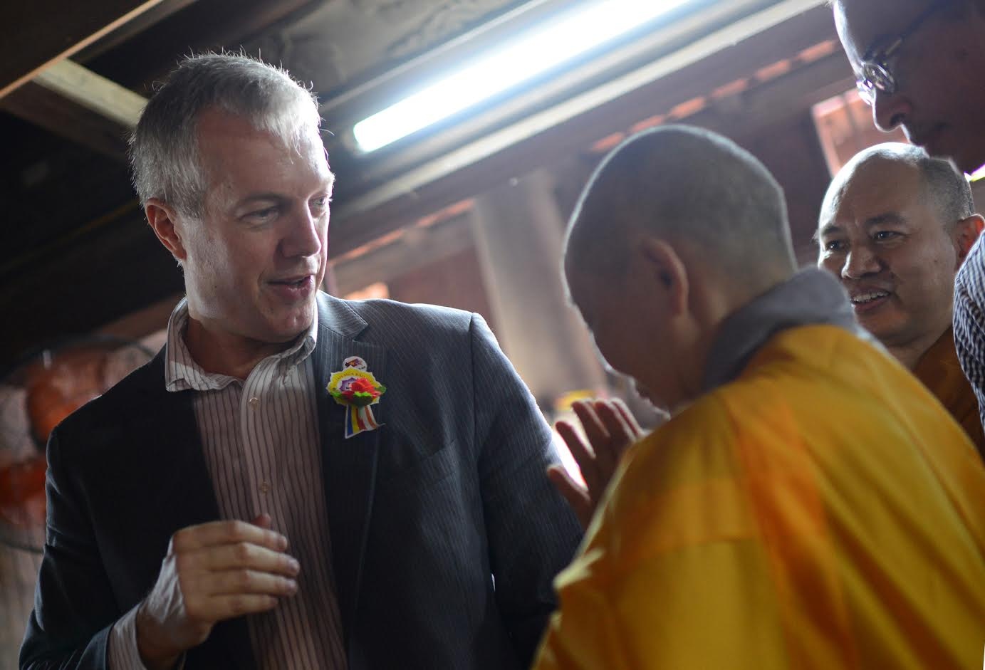 Dai su My quy le Phat bao hieu cha me anh 12