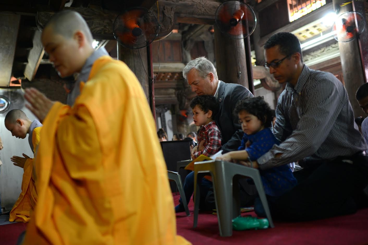 Dai su My quy le Phat bao hieu cha me anh 7