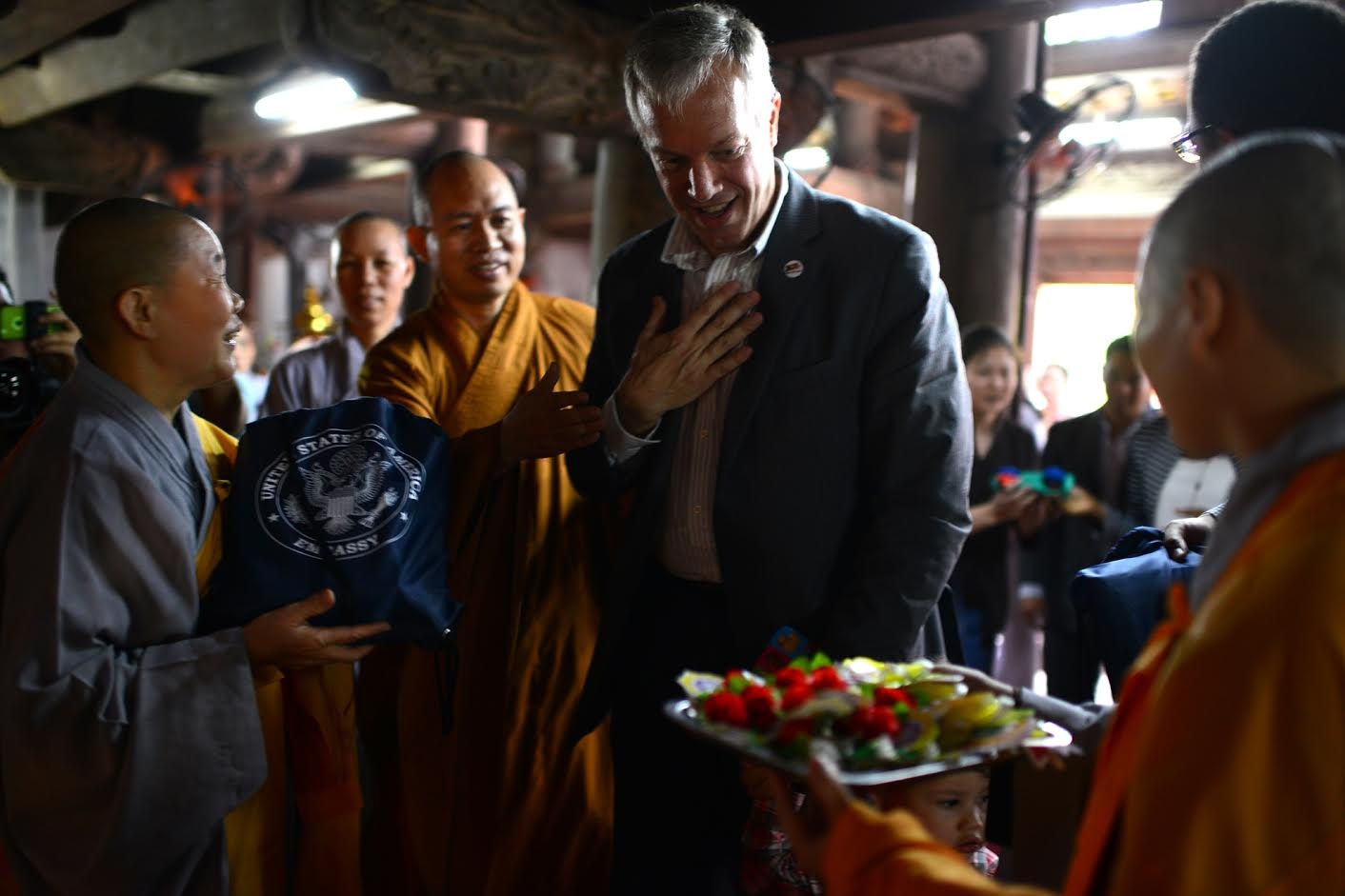 Dai su My quy le Phat bao hieu cha me anh 9