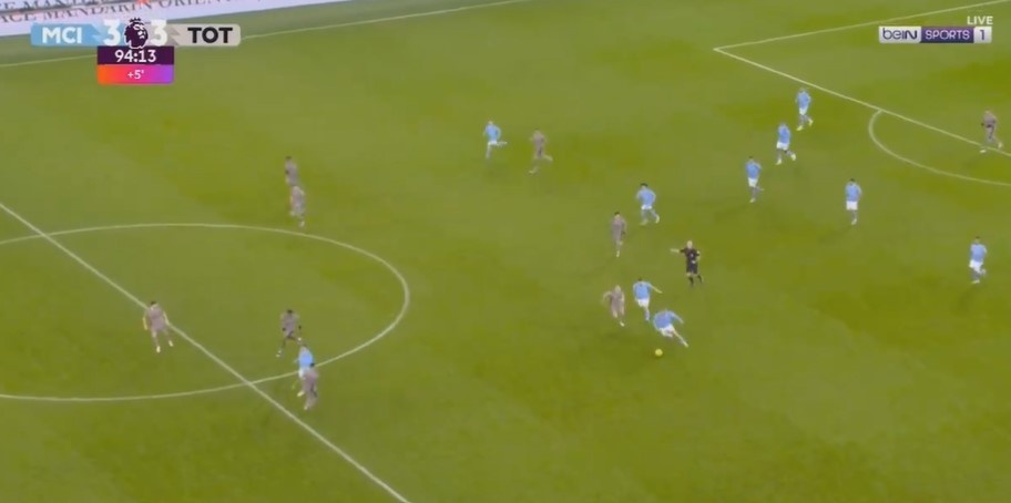 Haaland mang trong tai anh 1