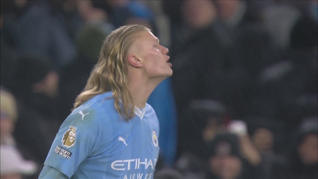 Haaland noi gian, mang trong tai sau quyet dinh gay tranh cai hinh anh