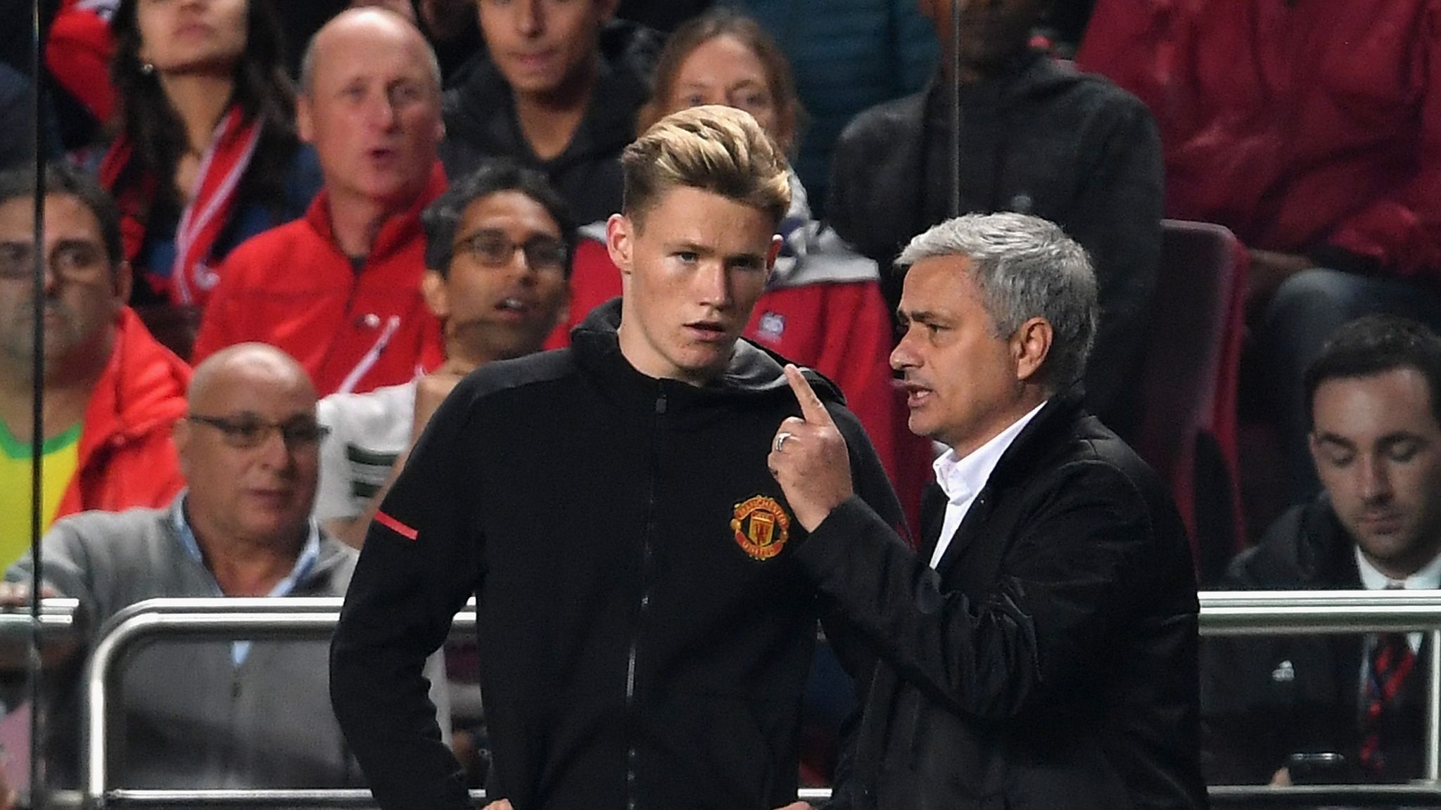Mourinho da dung ve McTominay hinh anh
