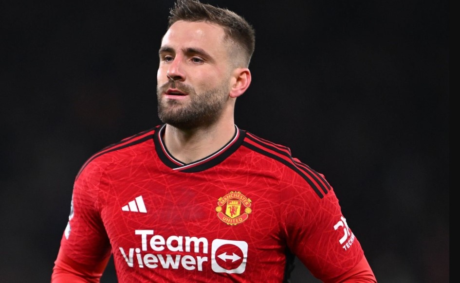 Thich bai dang che Rashford, Luke Shaw phai len tieng giai thich hinh anh