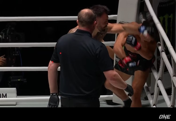 Duy Nhat bi knock-out anh 2