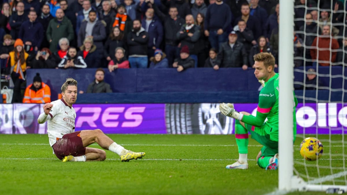 Man City dau Luton anh 1