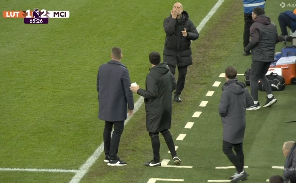 Pep che nhao trong tai anh 1