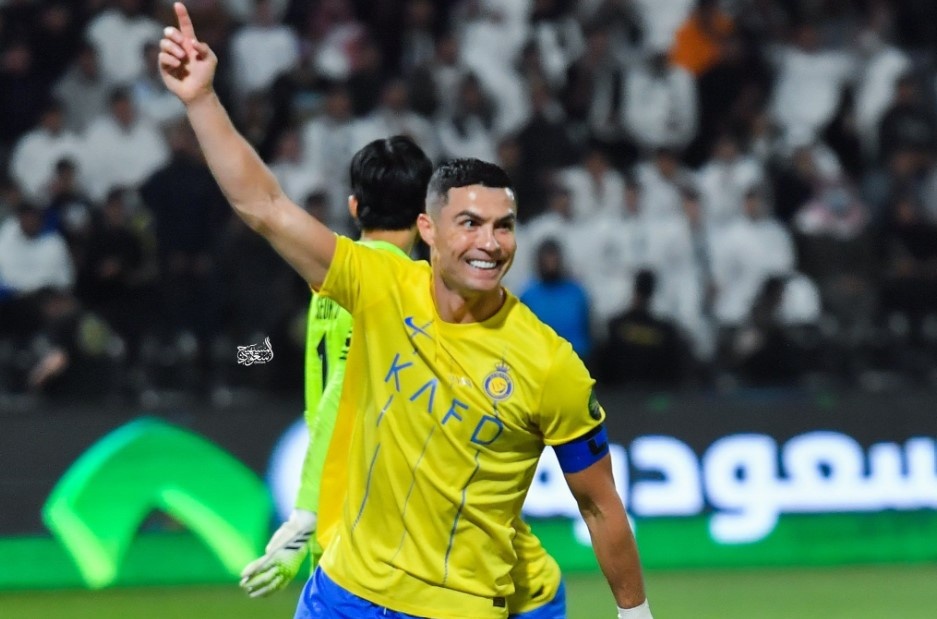 Ronaldo toa sang, tien gan danh hieu thu 2 cung Al Nassr hinh anh