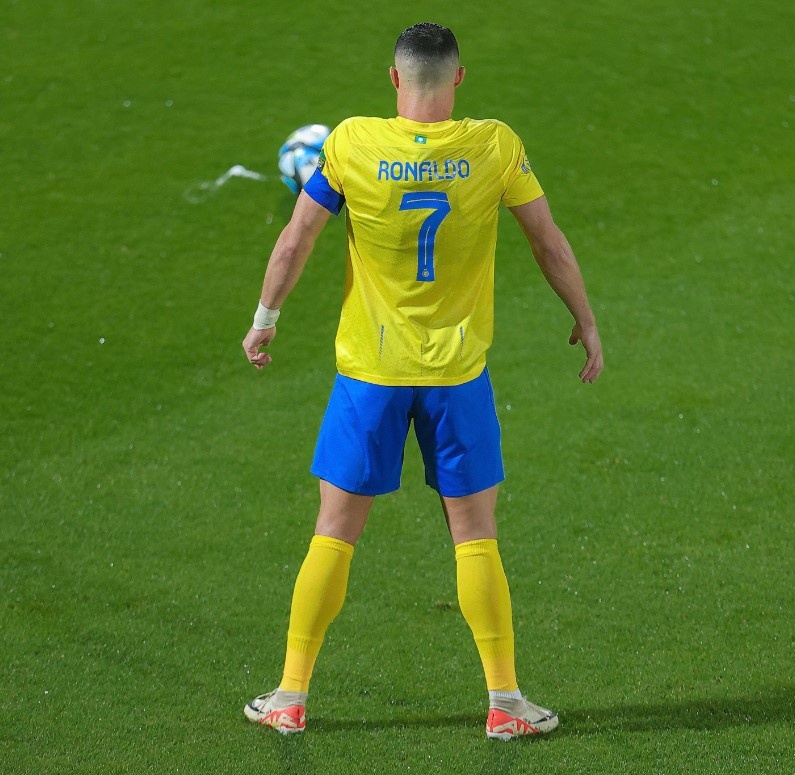 Ronaldo bi che nhao anh 5