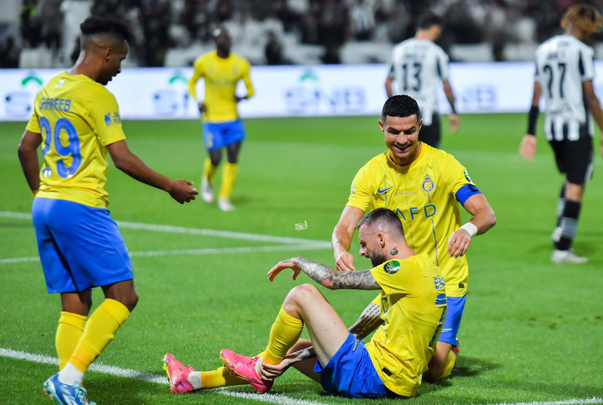 Ronaldo bi che nhao anh 3