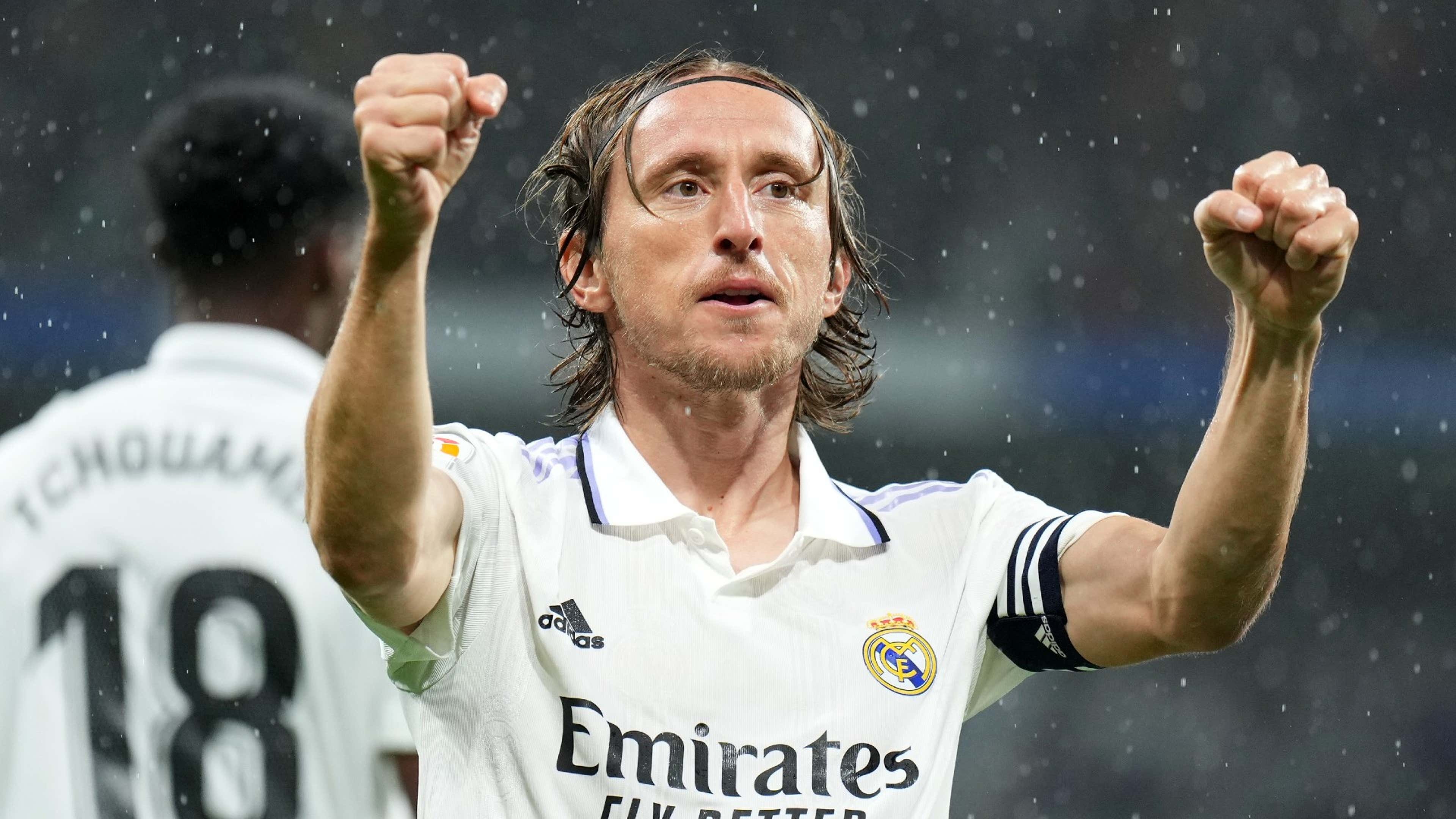 Real Madrid khong gia han voi Modric hinh anh
