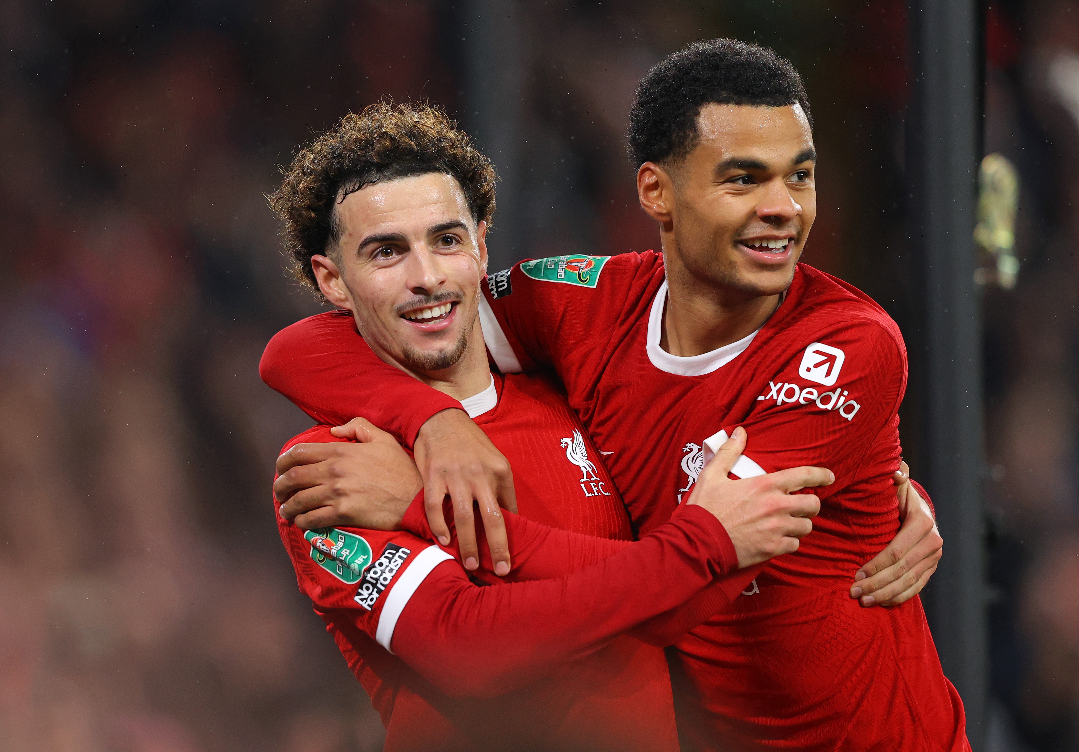 Liverpool tao con mua ban thang truoc West Ham hinh anh