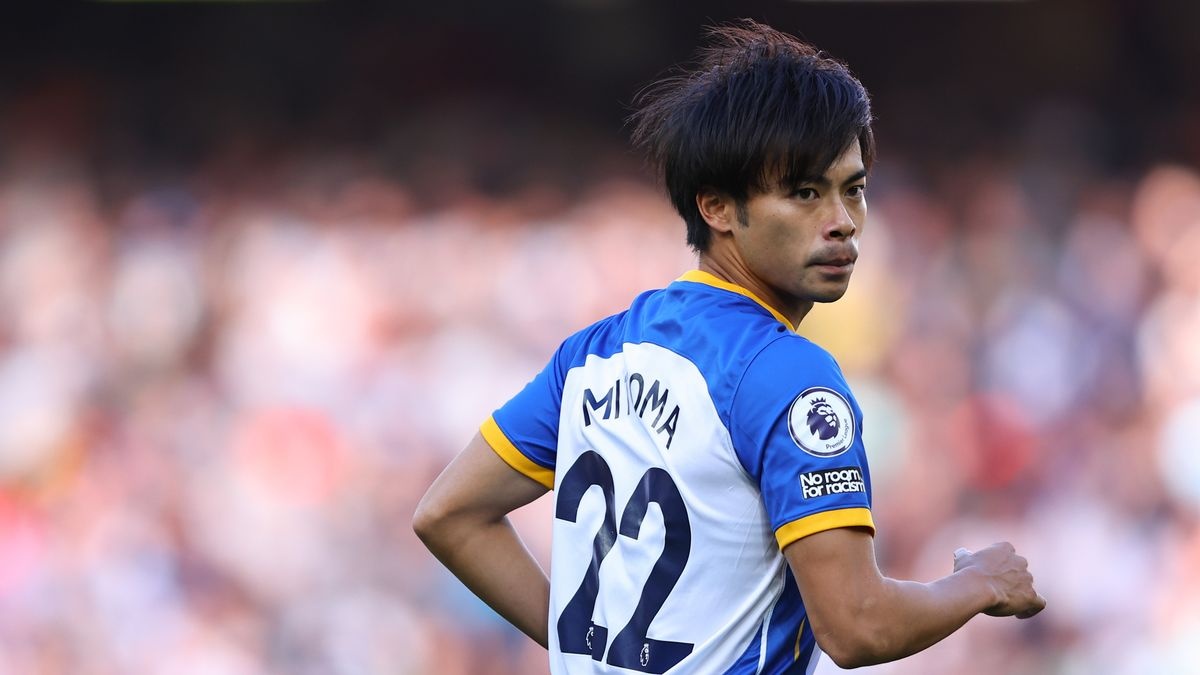 Kaoru Mitoma sa sut anh 8