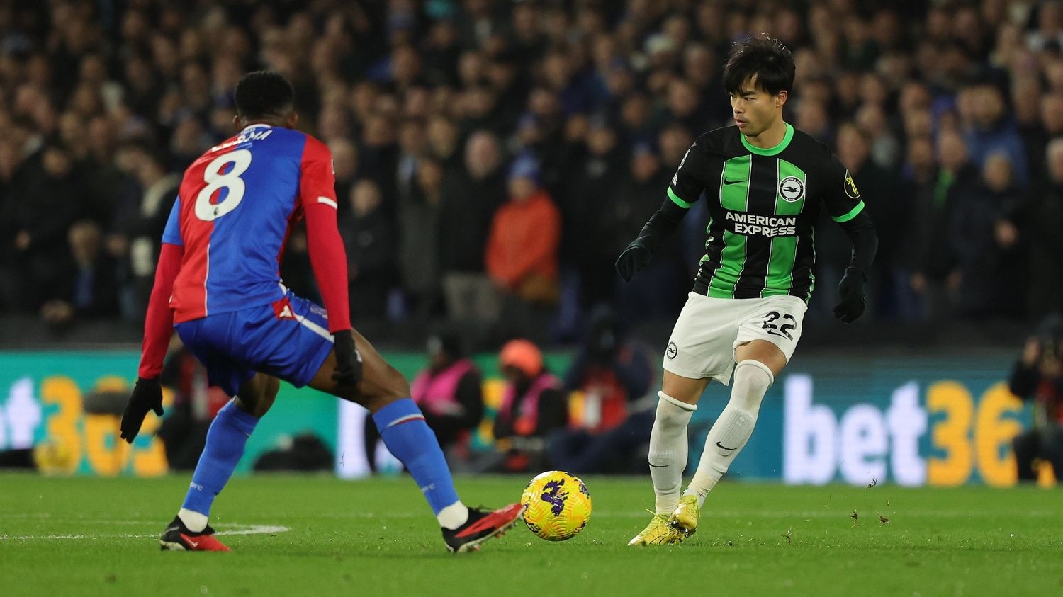 Kaoru Mitoma sa sut anh 1