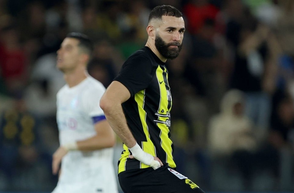 Benzema vo mong tai Saudi Arabia hinh anh