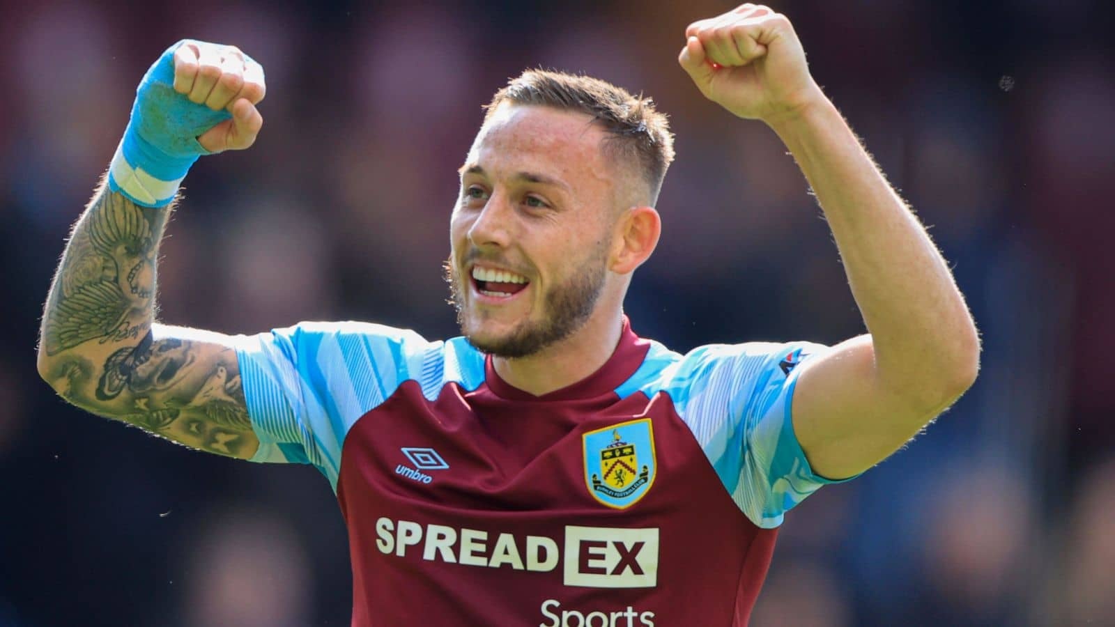 10 cau thu gia tri anh 10