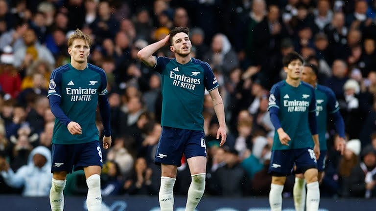 Thua tran thu 2 lien tiep, Arsenal dung yen o vi tri thu 4 hinh anh