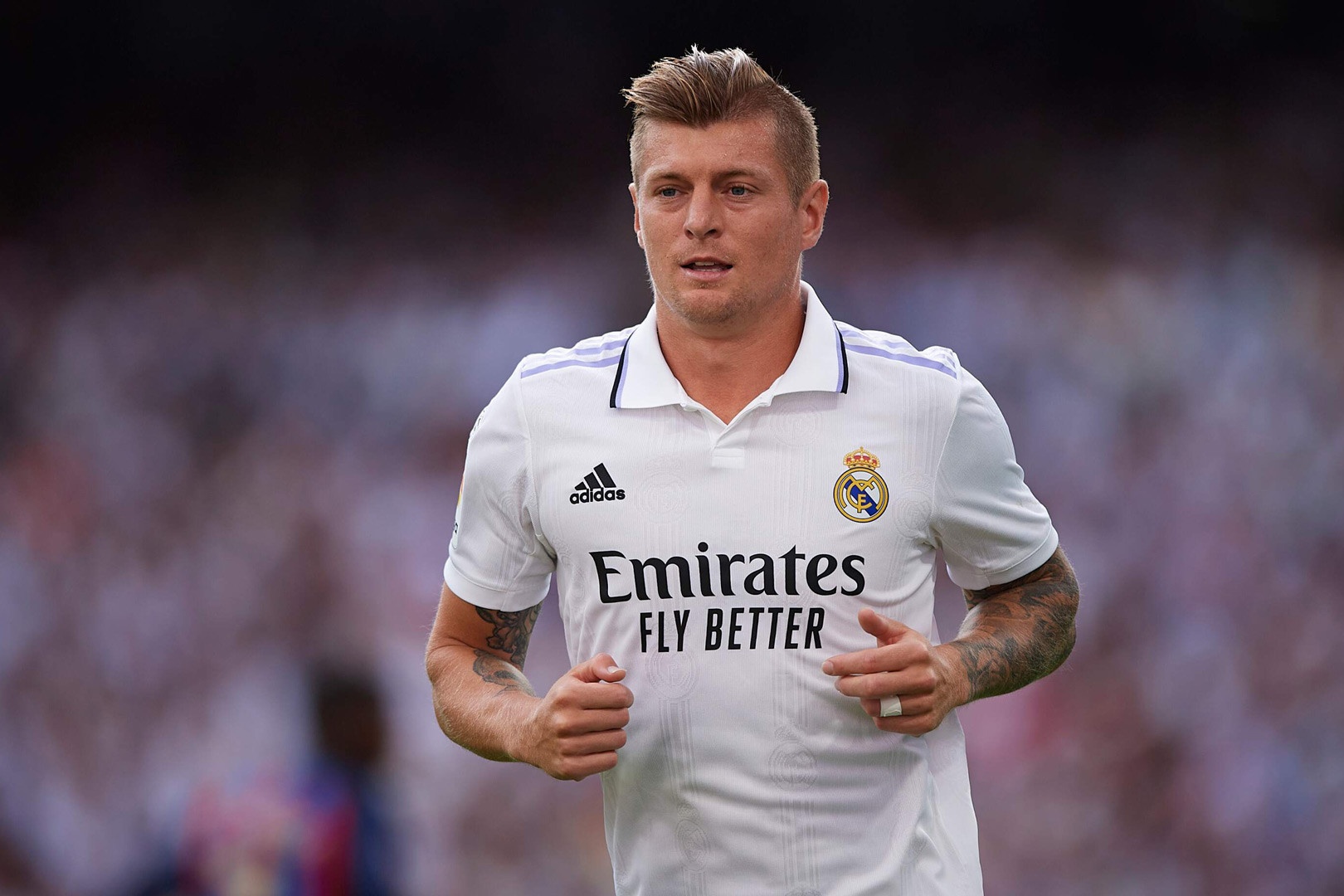 Kroos gui thong diep dac biet cho Valverde sau dem bung no hinh anh