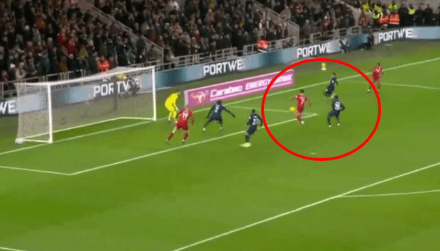 Caicedo gay soc anh 1