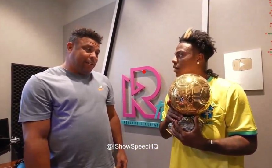 Ronaldo 'beo' tu choi khen Cristiano Ronaldo gioi hon Messi hinh anh