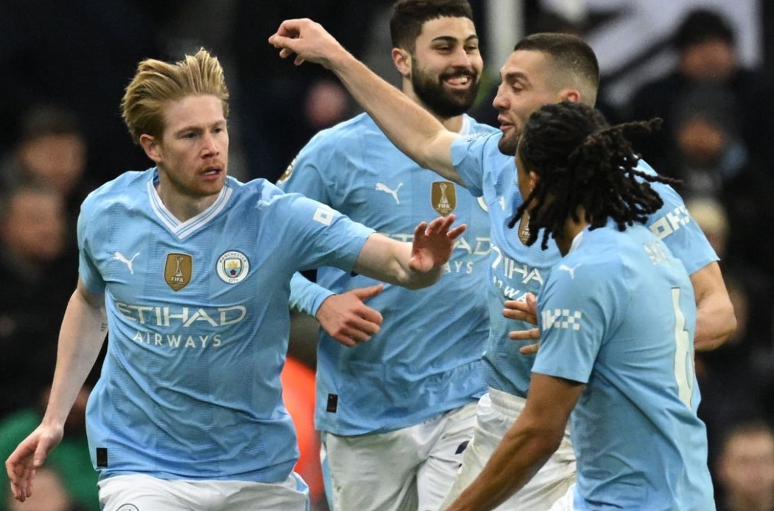 Man City tao cot moc lich su sau tran thang Newcastle hinh anh