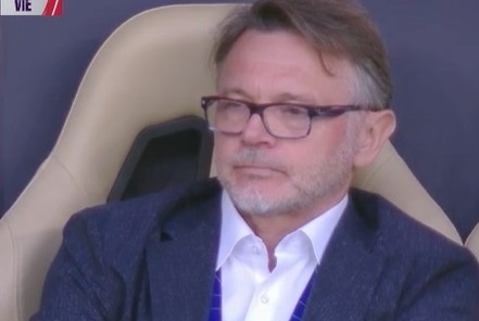 Bieu cam lanh lung cua HLV Troussier khi tuyen Viet Nam ghi ban hinh anh