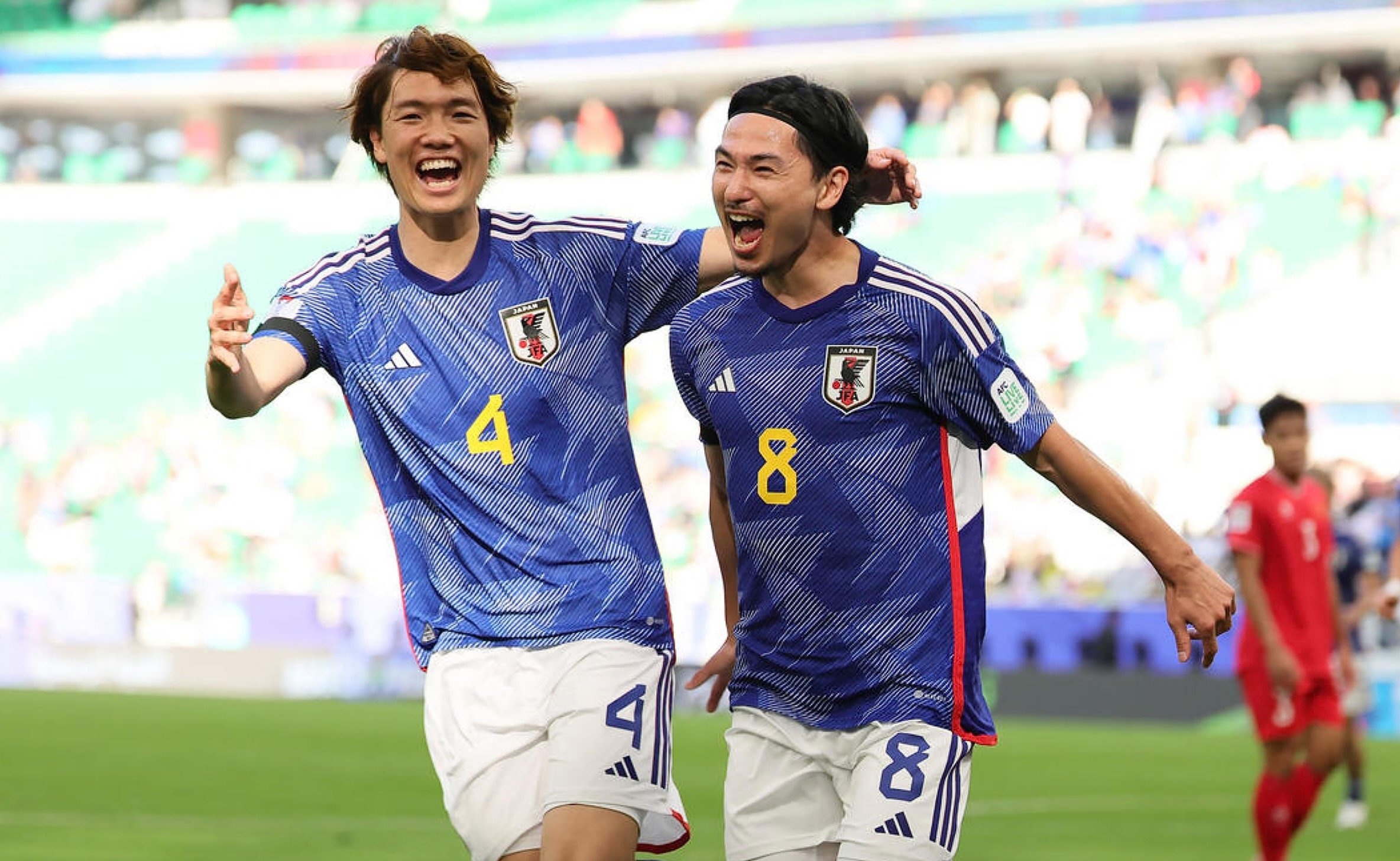 Dan sao Nhat Ban: 'Viet Nam choi tot hon mong doi' hinh anh