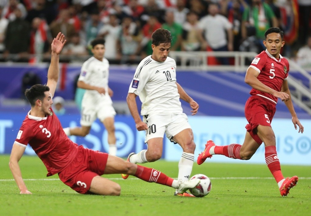 Indonesia thua cach biet 2 ban truoc Iraq hinh anh