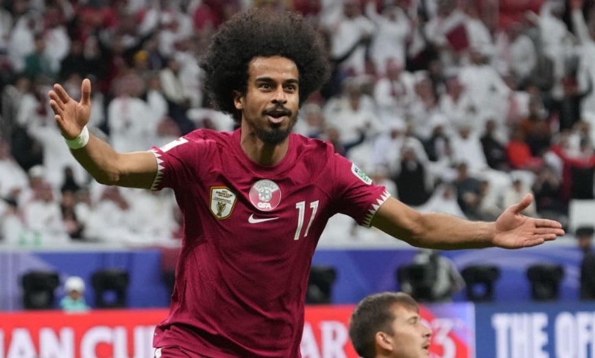 Doi tuyen dau tien vao vong knock-out Asian Cup hinh anh