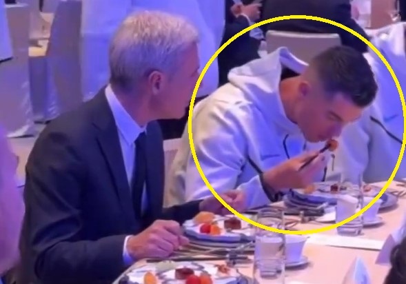 Ronaldo gay sot voi kha nang dung dua hinh anh