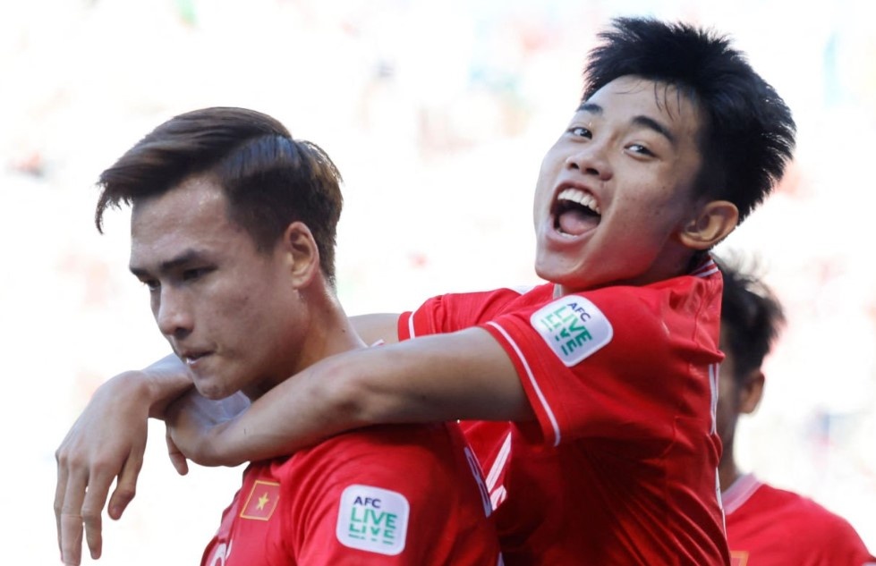 Bui Hoang Viet Anh dut diem tung luoi Iraq hinh anh